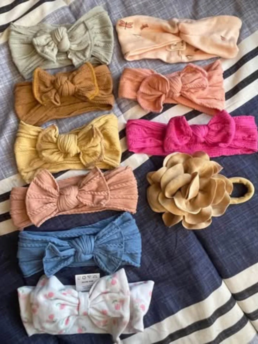 Newborn and Toddler headbands and Bow Clips